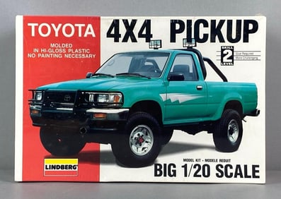Lindberg Toyota 4x4 Pickup Plastic Model Kit