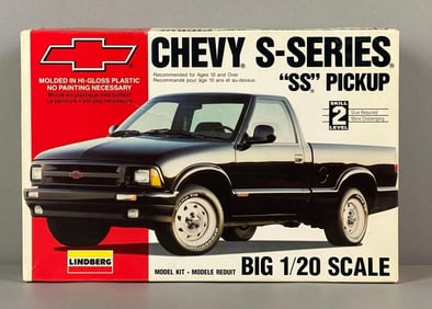 Lindberg Chevy S-Series SS Pickup Plastic Model Kit