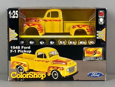 Maisto Ford 1948 Ford F-1 Pickup Die-Cast Model Kit