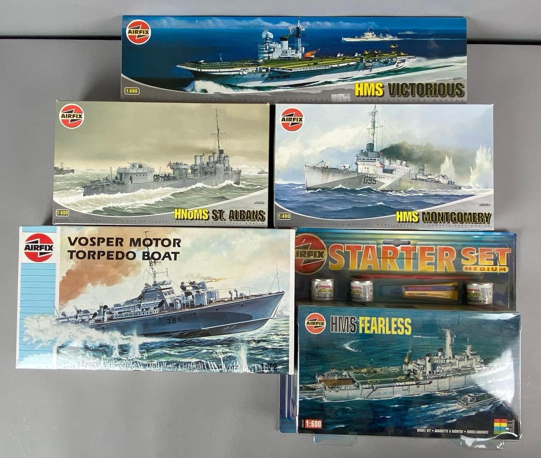 Group of 5 Military Navel Vessel Plastic Model Kits (1 of 3)