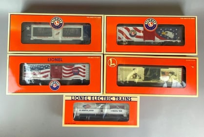 Group of 5 Lionel O Scale Patriotic Train Cars