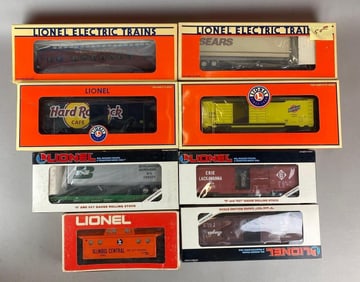 Group of 8 Lionel O Scale Train Cars