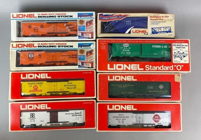 Group of 8 Lionel O Scale Train Cars
