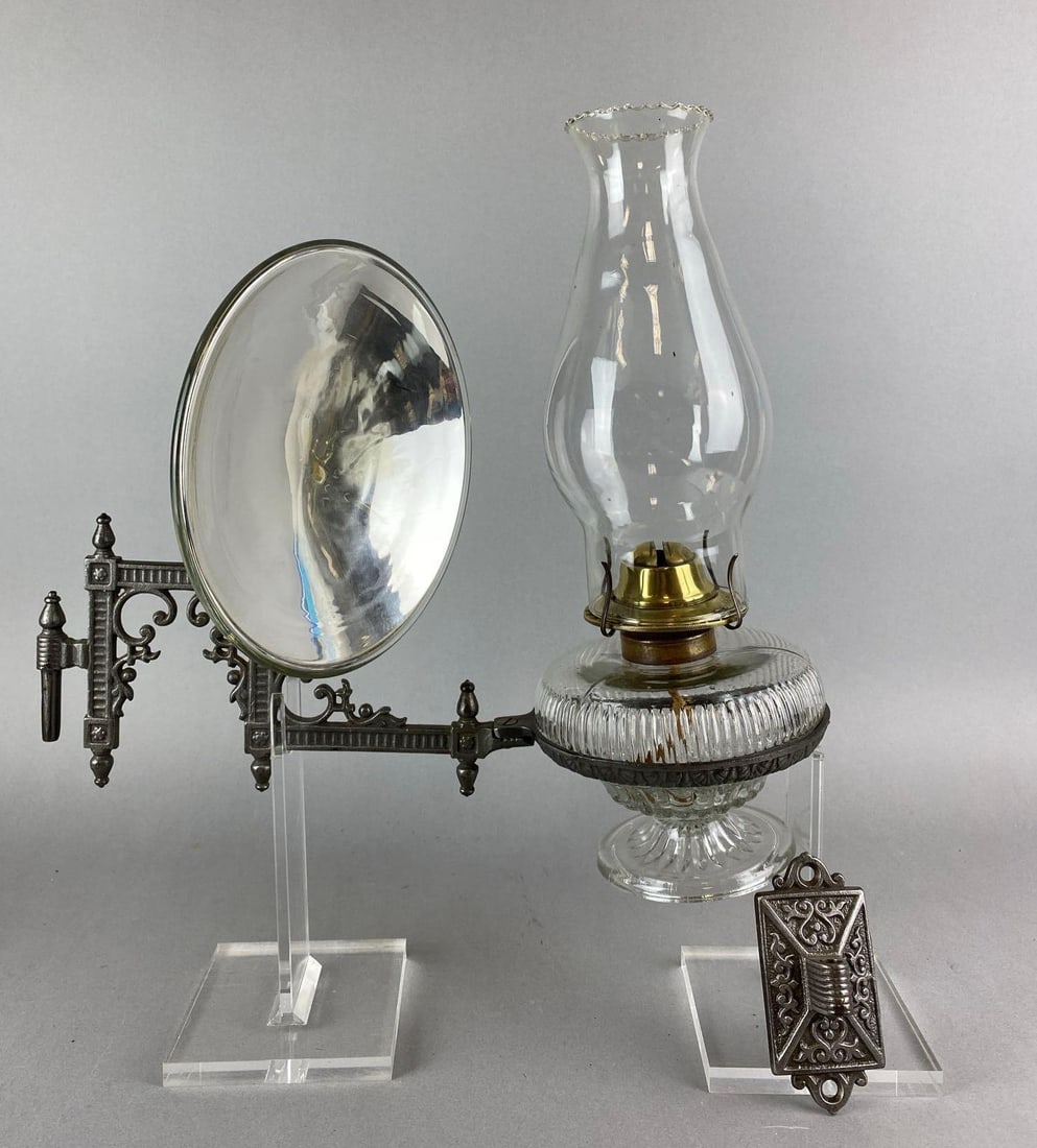 Antique Cast Iron Oil Lamp Wall Sconce (1 of 2)