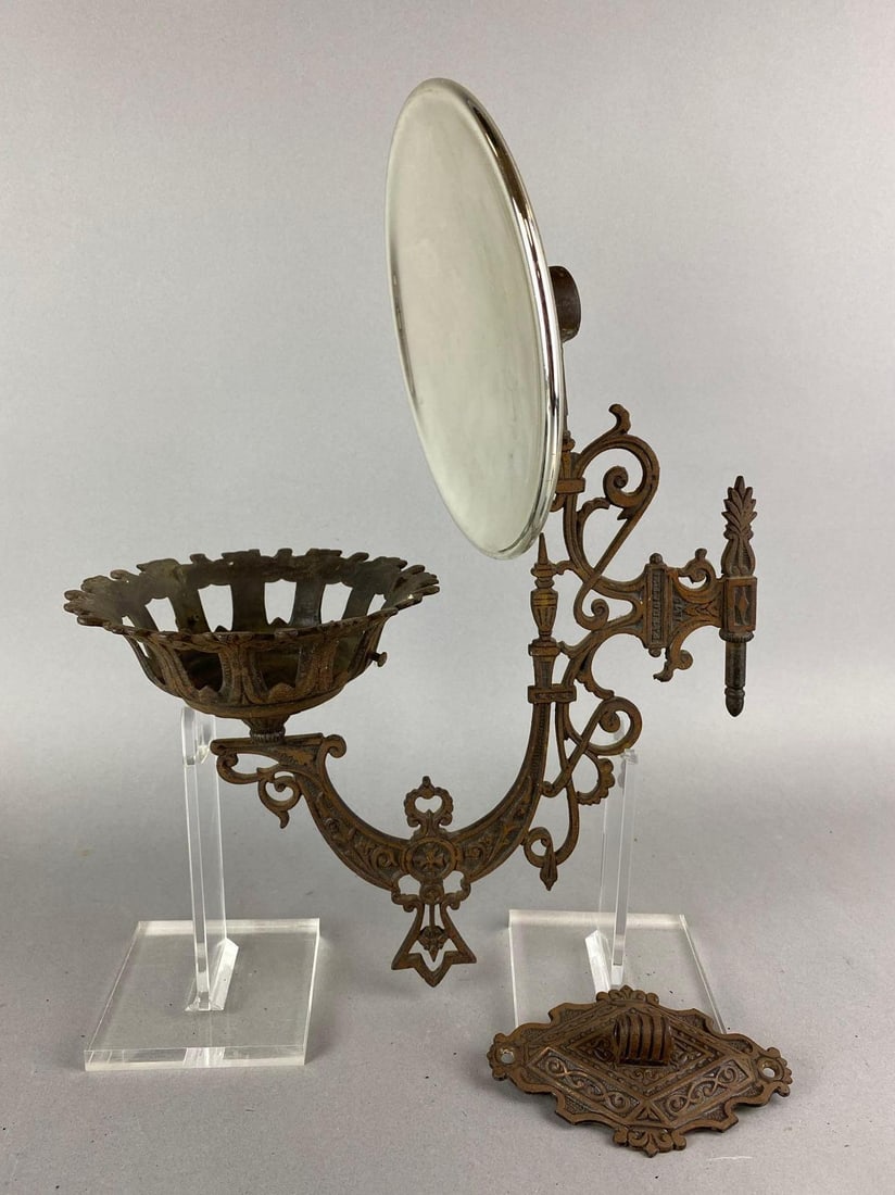 Antique Cast Iron Oil Lamp Wall Sconce (1 of 2)