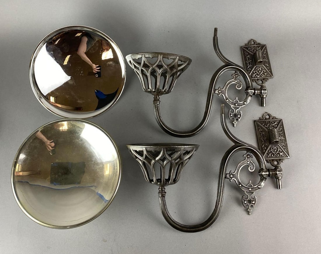 Group of 2 Antique Cast Iron Oil Lamp Sconce (1 of 2)