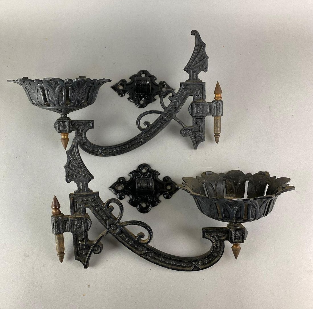 Group of 2 Antique Cast Iron Oil Lamp Wall Sconces (1 of 4)