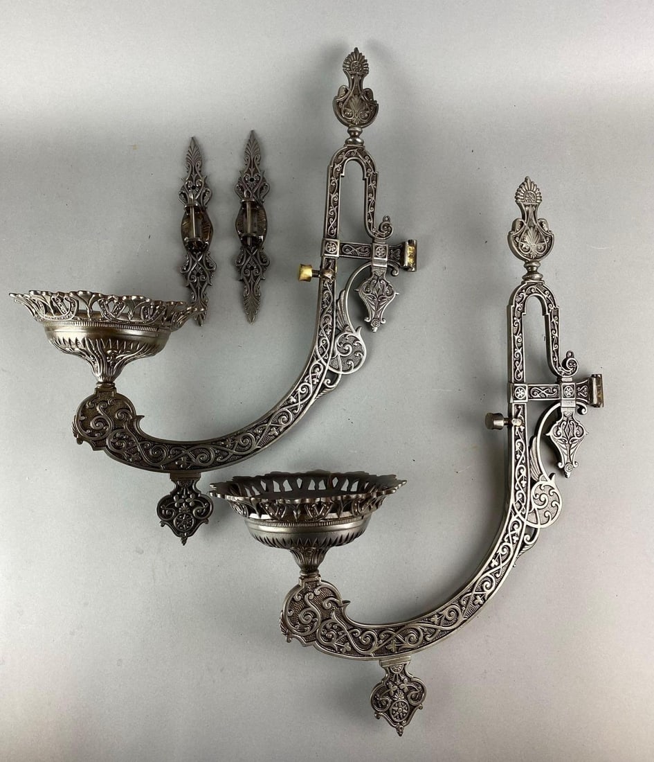Group of 2 Antique Cast Iron Oil Lamp Wall Sconce (1 of 3)