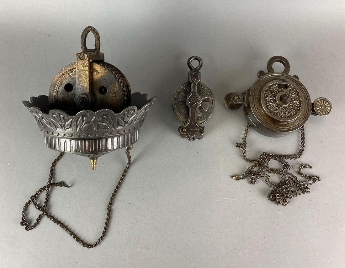 Group of 3 Antique Cast Iron Pulleys (1 of 2)