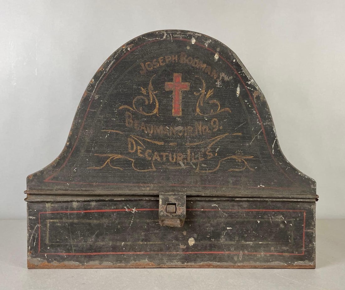 Vintage Masonic Metal Hat Box (1 of 4)