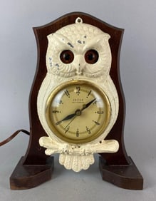 Vintage United Self Starting Owl Mantel Clock