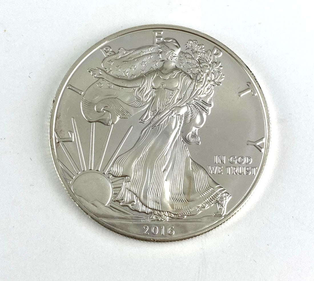 2016 US Mint American Silver Eagle 1 oz .999 Fine Silver (1 of 2)
