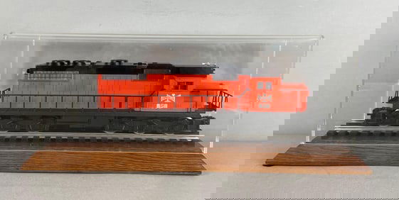 Lionel O Scale Bessemer Route SD-38 Diesel Engine with Display Case