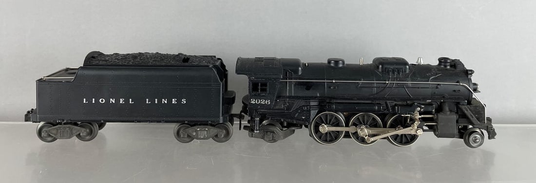 Lionel O27 Scale #2026 Steam Engine with Tender: Untested, includes one damaged original box, 18 1/2" long