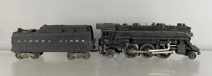 Lionel O27 Scale #224 Prairie 2-6-2 Steam Engine with Tender