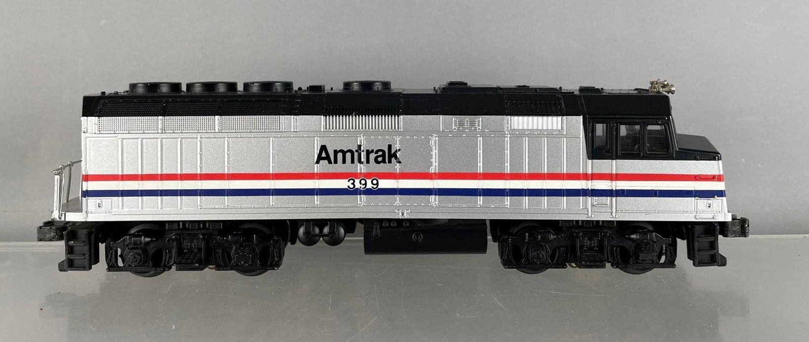 Lionel O Scale Amtrak #399 EMD 540PH Diesel Locomotive: Untested, 14 1/2" long