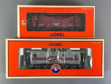 Group of 2 Lionel O Scale Caboose Train Cars
