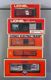 Group of 5 Lionel O Scale Train Cars