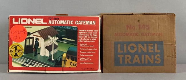 Group of 2 Lionel Automatic Gateman Model Train Accessoires