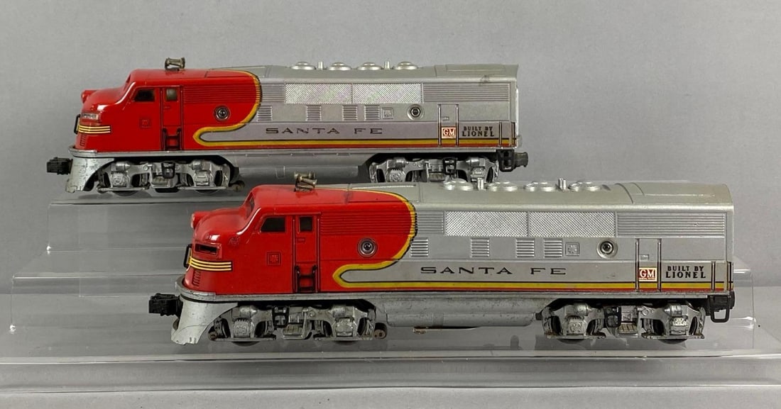 Group of 2 Lionel O Scale Santa Fe Diesel Locomotives: Untested, each measures 13 1/2” W
