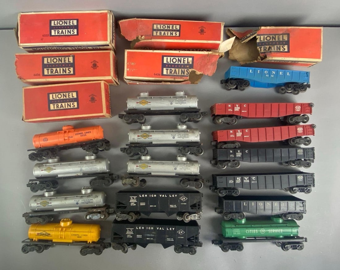 Group of Lionel O Scale Model Train Cars (1 of 3)