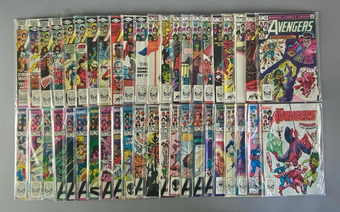 Group of 40+ Marvel The Avengers Comic Books: Bronze - modern age