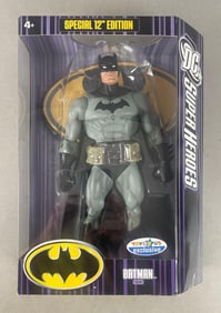 2007 Mattel DC Superheroes Batman Figure