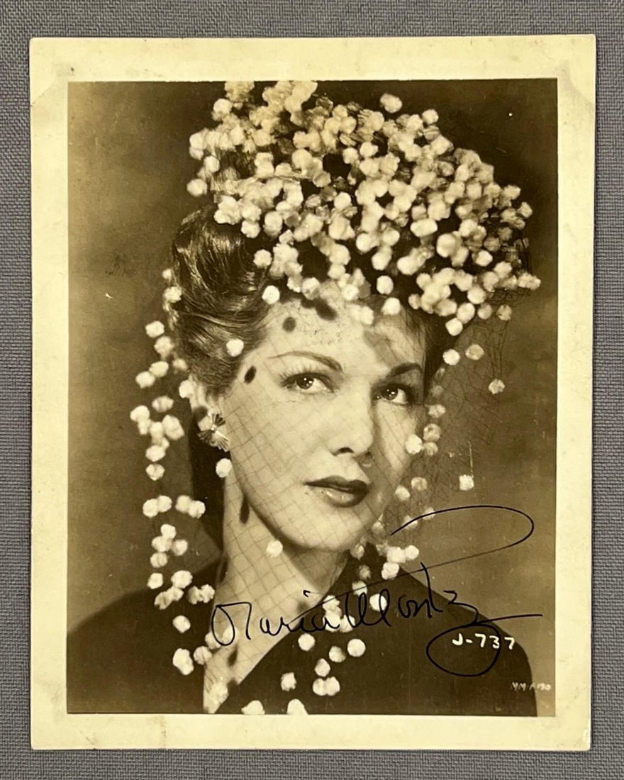 Signed Maria Montez Photograph: unknown authenticity, no COA, buying as is. 5" x 4"