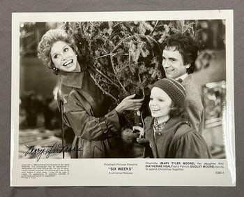 Signed Marie Tyler Moore Photograph