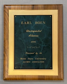 1995 Earl Boen Distinguished Alumnus Plaque