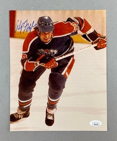 Wayne Gretzky Signed 8 x 10 Photo with JSA COA