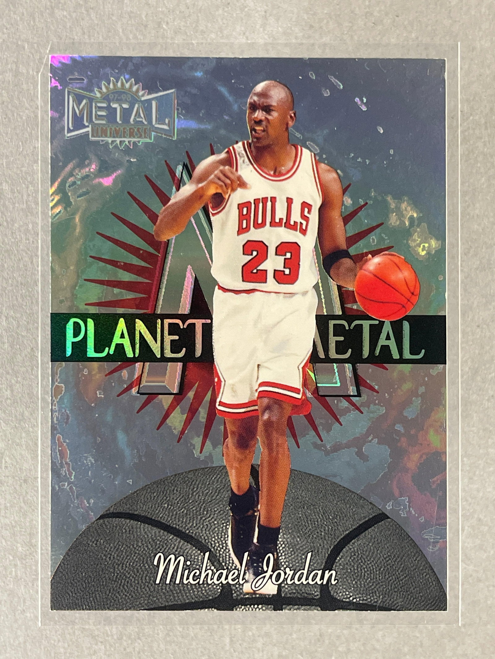 1997 Metal Universe Planet Metal Michael Jordan #1PM: Sharp card but does have a surface issue