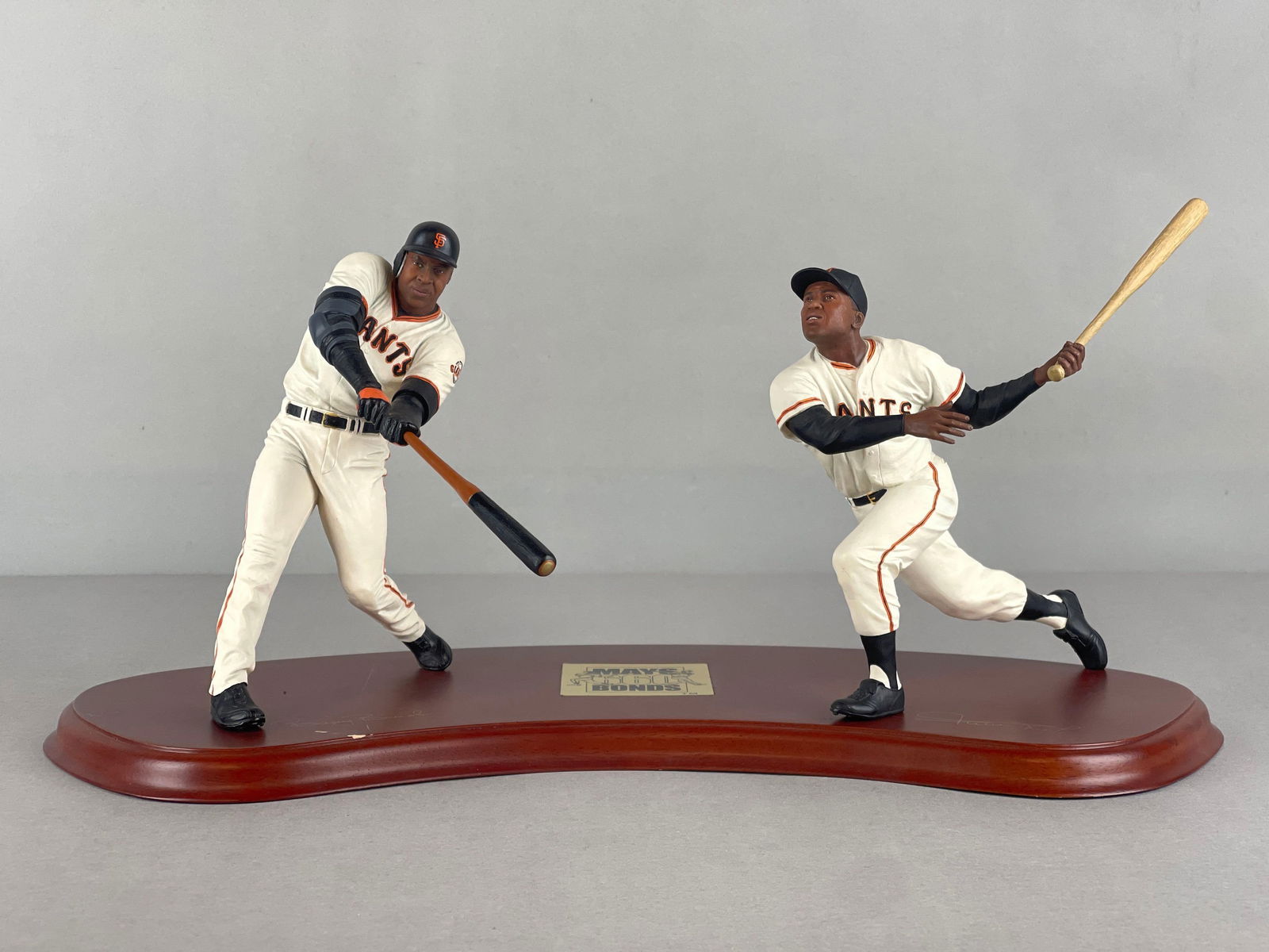 Willie Mays and Barry Bonds Danbury Mint Sculpture Staute (1 of 4)
