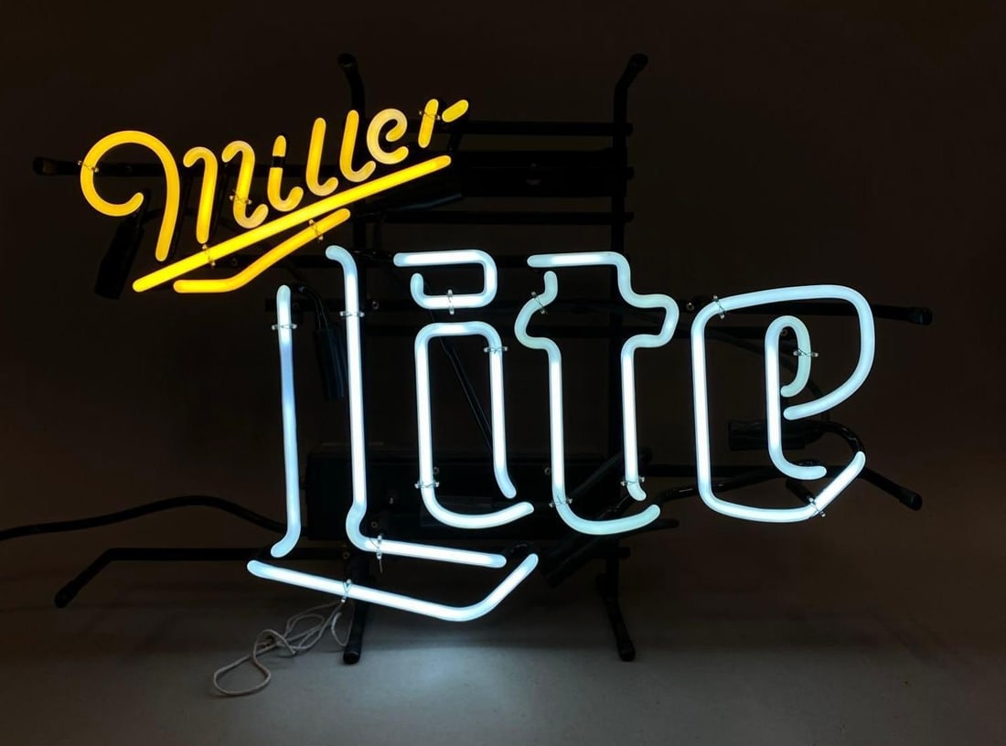 2014 Miller Lite Beer Light Up Advertising Neon Sign: In working condition. Measures H 17 1/4 x W 24 x D 6 inches.