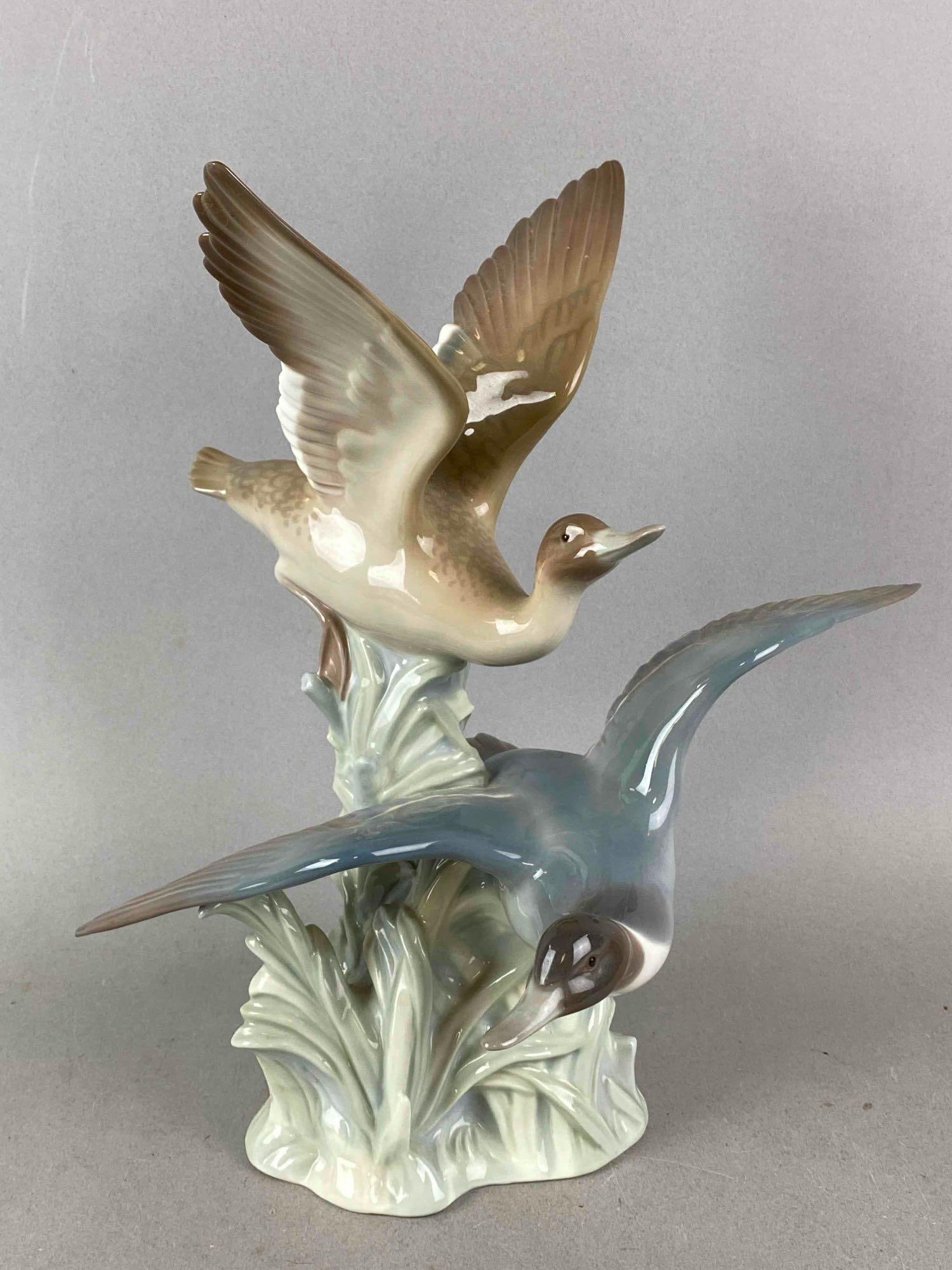 Lladro Porcelain Ducks Flapping Figurine (1 of 4)