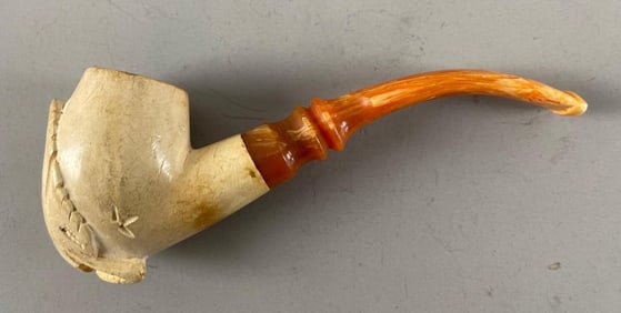 Meerschaum Pipe with Leaf Motif