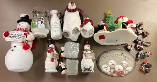 Group of Assorted Christmas Items
