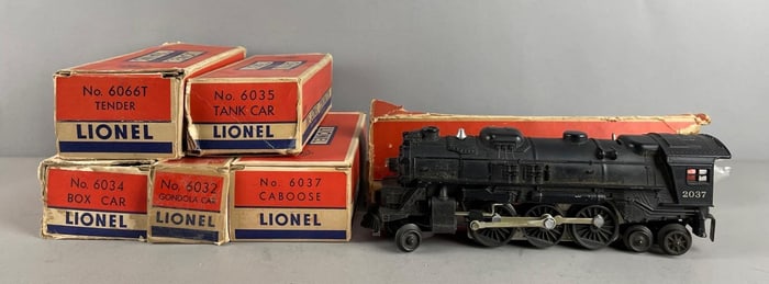 Group of Lionel O Scale Steam Locomotive and Cars