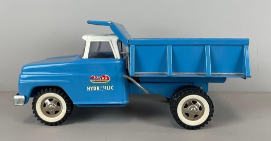 Vintage Tonka Pressed Steel Hydraulic Dump Truck