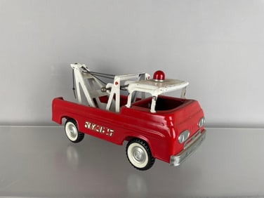 Vintage Nylint Pressed Steel Ford Wrecker Tow Truck