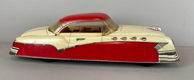 Vintage Marx Tin Litho Battery Operated Buick Car