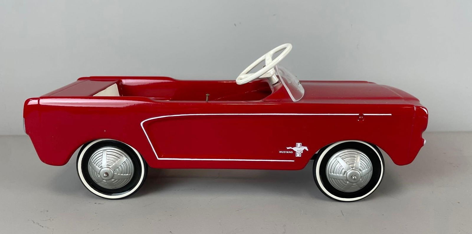 Limited Edition King Collectors Series Ford Mustang Mini Pedal Car (1 of 4)