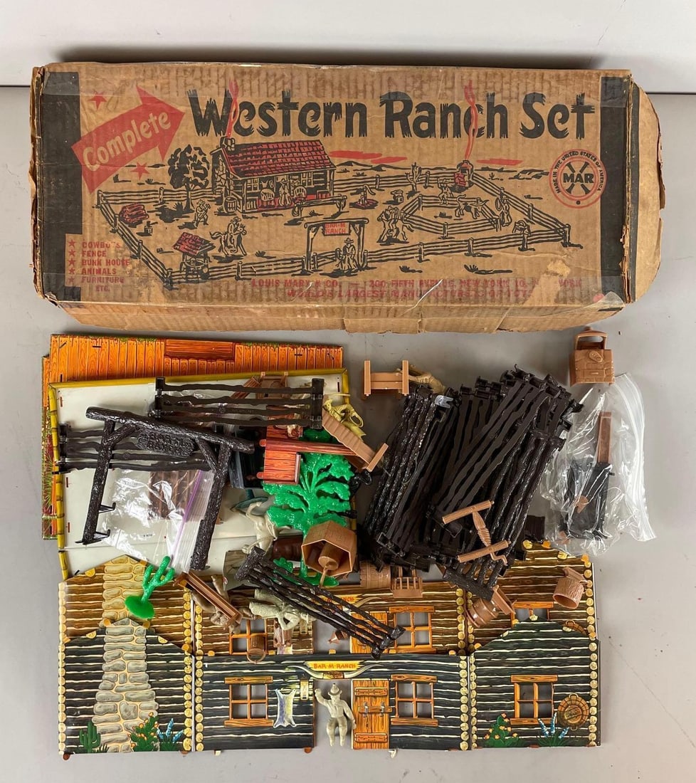 Vintage Marx Tin Litho Western Ranch Set (1 of 3)