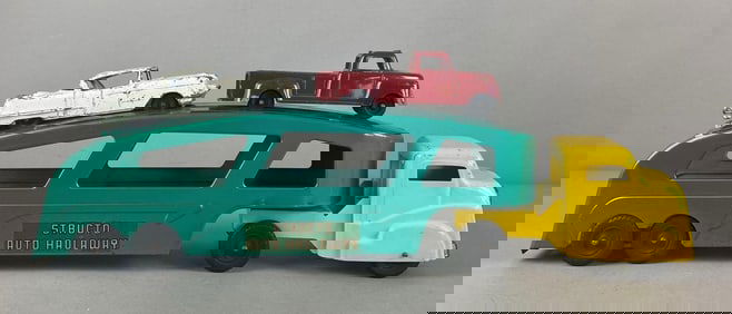 Vintage Structo Auto Haulaway Pressed Steel Car Hauler and Cars