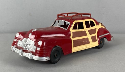 Vintage Irwin Wind Up 1947 Chrysler Woody Toy Car
