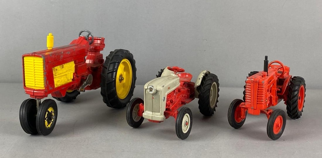 Group of 3 ERTL Die-Cast Tractors (1 of 3)