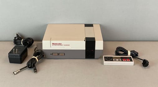 1985 Nintendo Entertainment System Video Game Console