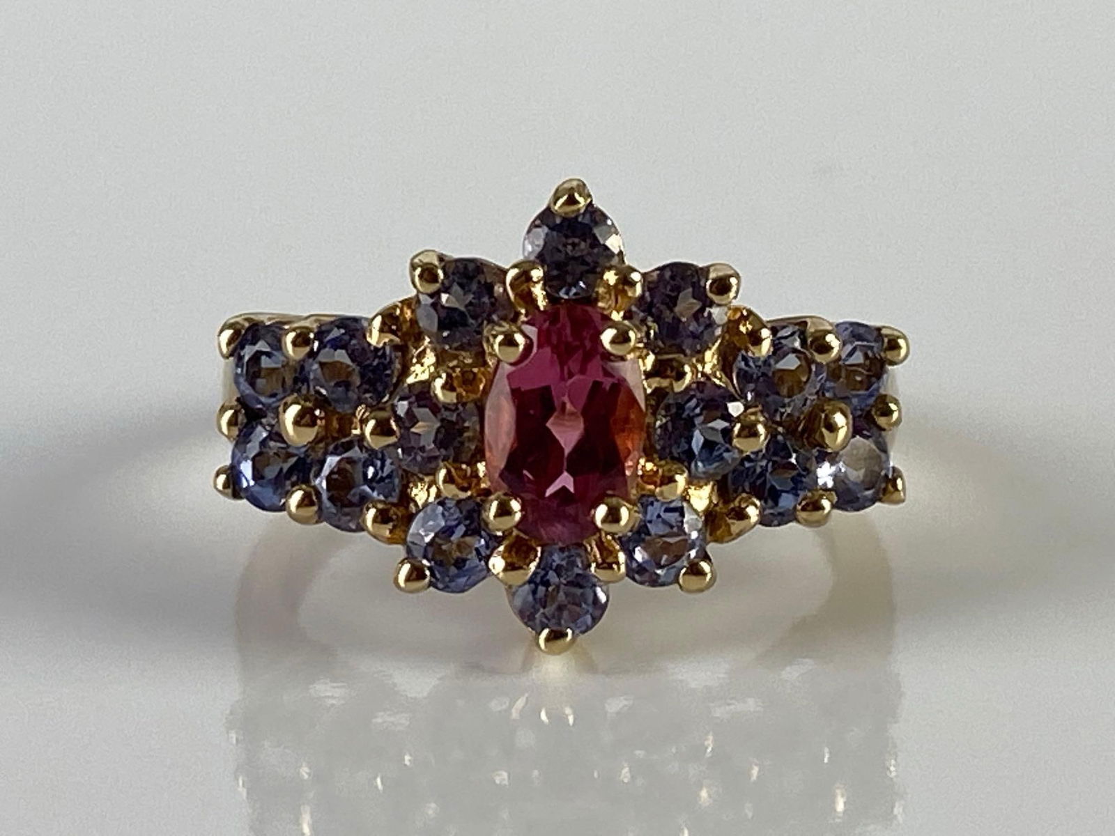10K Gold Pink Tourmaline and Tanzanite Ring: Total weight 2.9g, Size 4 3/4.