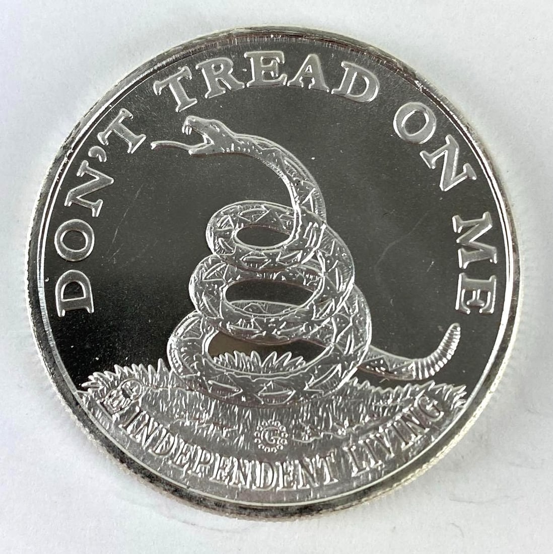DON'T TREAD ON ME Boston Tea Party 1 oz .999 Fine Silver Round: Independent Living Boston Tea Party 1 oz .999 Fine Silver Round