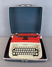 Royal Safari Portable Typewriter with Case